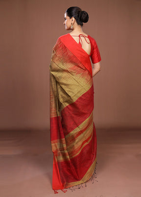 Cream Matka Silk Saree With Blouse Piece
