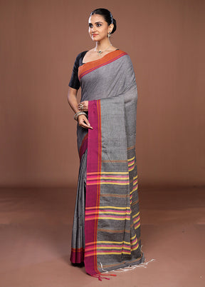 Grey Matka Silk Saree With Blouse Piece