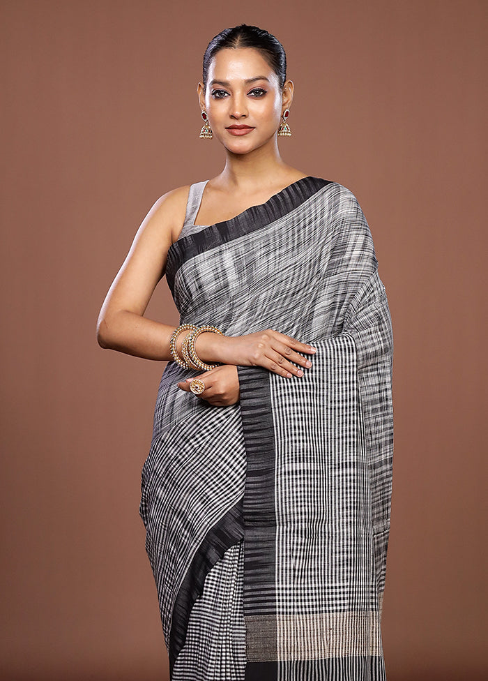 Black Matka Silk Saree With Blouse Piece