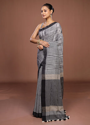 Black Matka Silk Saree With Blouse Piece