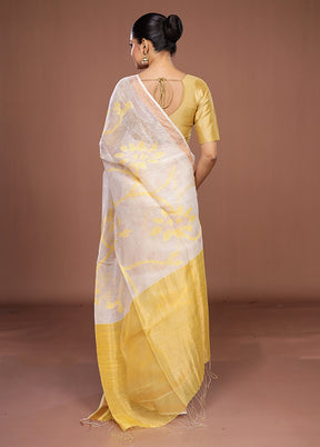 White Handloom Matka Pure Silk Saree With Blouse Piece