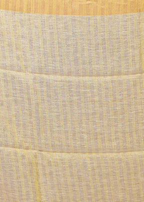 White Handloom Matka Pure Silk Saree With Blouse Piece