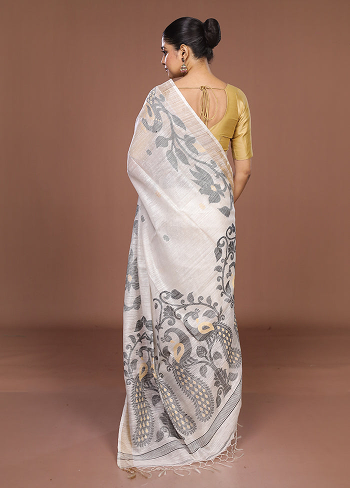 White Handloom Matka Pure Silk Saree With Blouse Piece