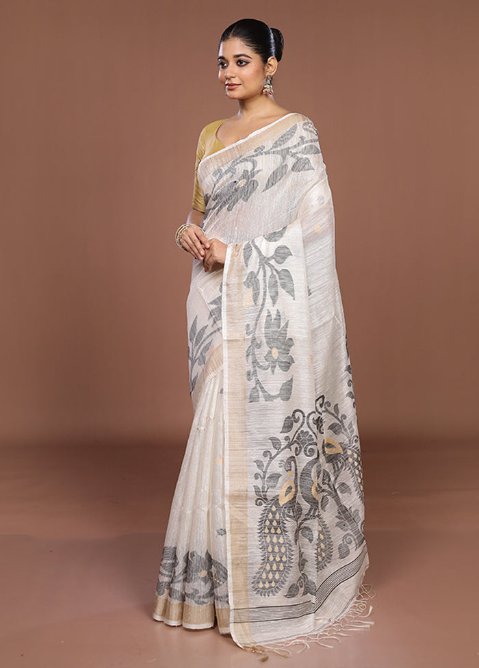 White Handloom Matka Pure Silk Saree With Blouse Piece
