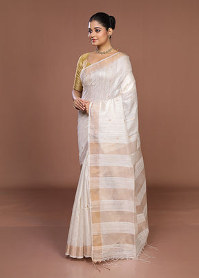 White Handloom Matka Pure Silk Saree With Blouse Piece