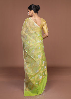 Green Handloom Matka Pure Silk Saree With Blouse Piece