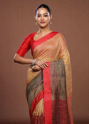 Cream Matka Silk Saree With Blouse Piece