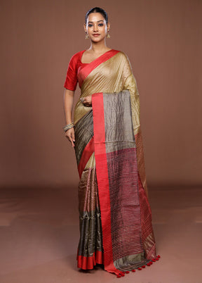 Grey Matka Silk Saree With Blouse Piece