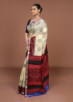 Cream Printed Silk Saree Without Blouse Piece