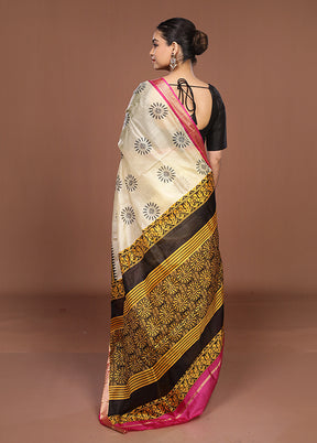 Cream Printed Silk Saree Without Blouse Piece