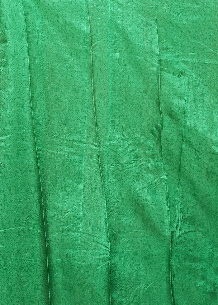 Green Printed Silk Saree Without Blouse Piece