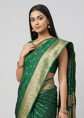 Green Uppada Silk Saree With Blouse Piece
