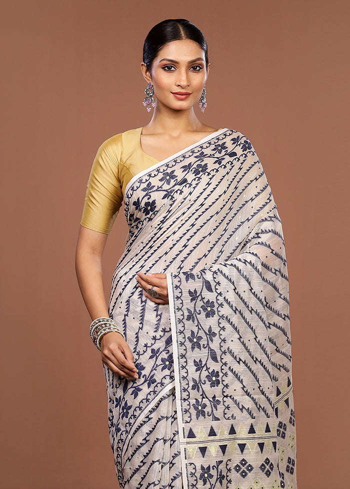 Cream Matka Silk Saree With Blouse Piece