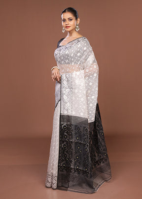 White Jamdani Cotton Saree Without Blouse Piece