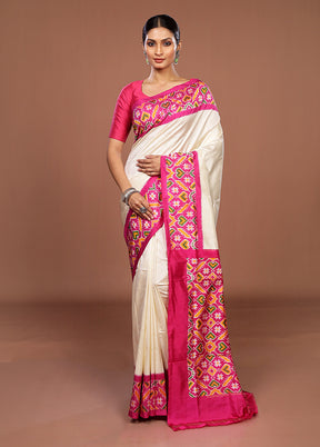 White Handloom Ikkat Pure Silk Saree With Blouse Piece