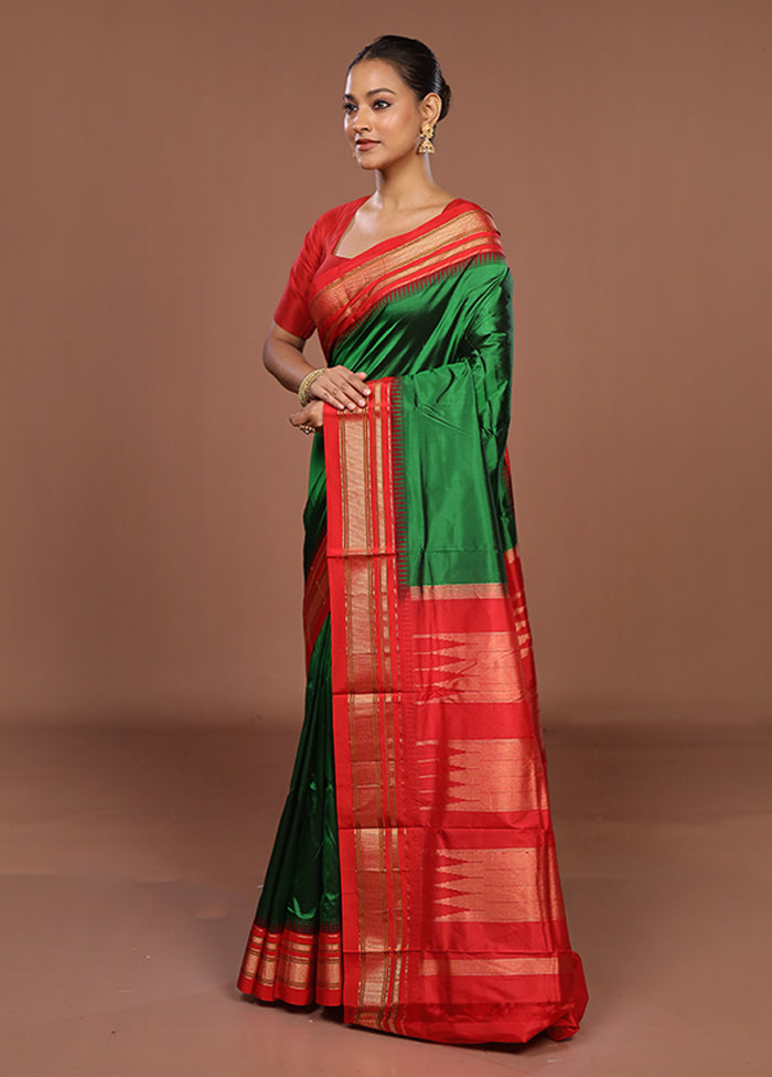 Green Handloom Kanjivaram Pure Silk Saree With Blouse Piece