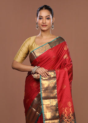 Red Kanjivaram Silk Saree With Blouse Piece
