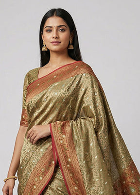 Cream Tanchoi Silk Saree With Blouse Piece