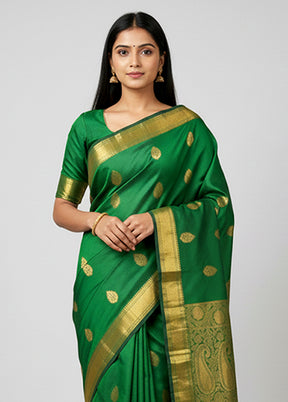 Green Kanjivaram Silk Saree With Blouse Piece