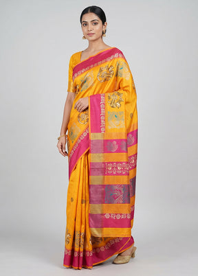 Yellow Printed Silk Saree Without Blouse Piece