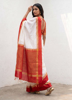 Cream Handloom Kanjivaram Pure Silk Saree With Blouse Piece