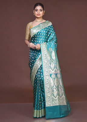 Green Handloom Banarasi Pure Silk Saree With Blouse Piece