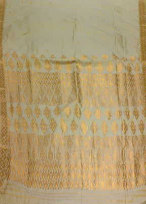 Cream Assam Silk Saree With Blouse Piece