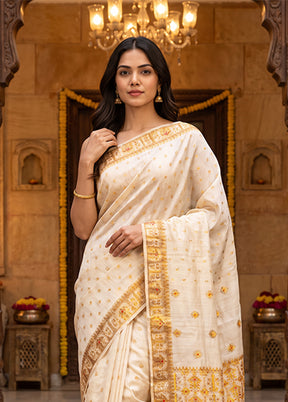 Cream Assam Silk Saree With Blouse Piece