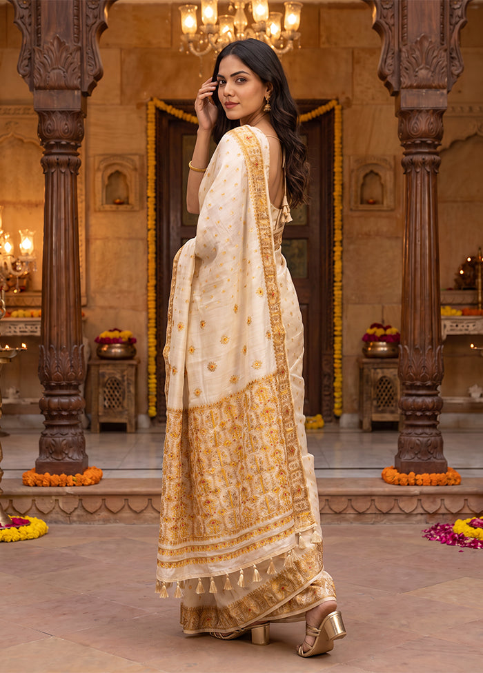 Cream Assam Silk Saree With Blouse Piece