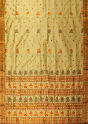 Cream Assam Silk Saree With Blouse Piece