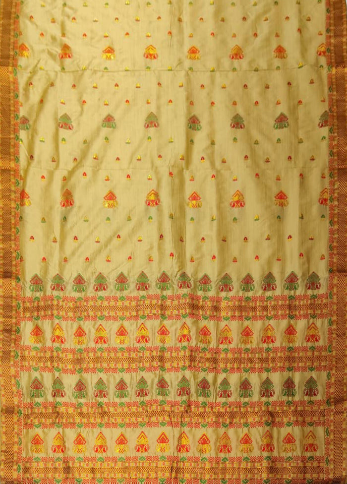 Cream Assam Silk Saree With Blouse Piece