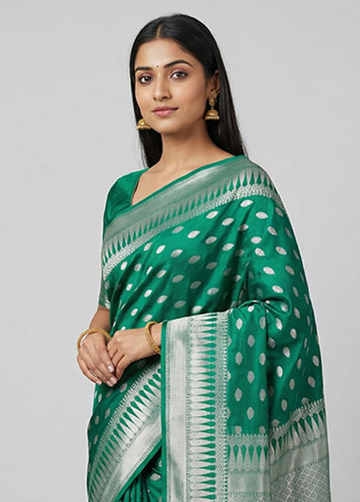 Green Uppada Silk Saree With Blouse Piece