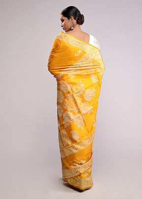 Yellow Printed Silk Saree Without Blouse Piece