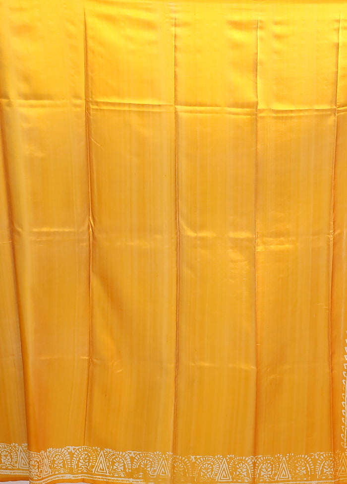 Yellow Printed Silk Saree Without Blouse Piece