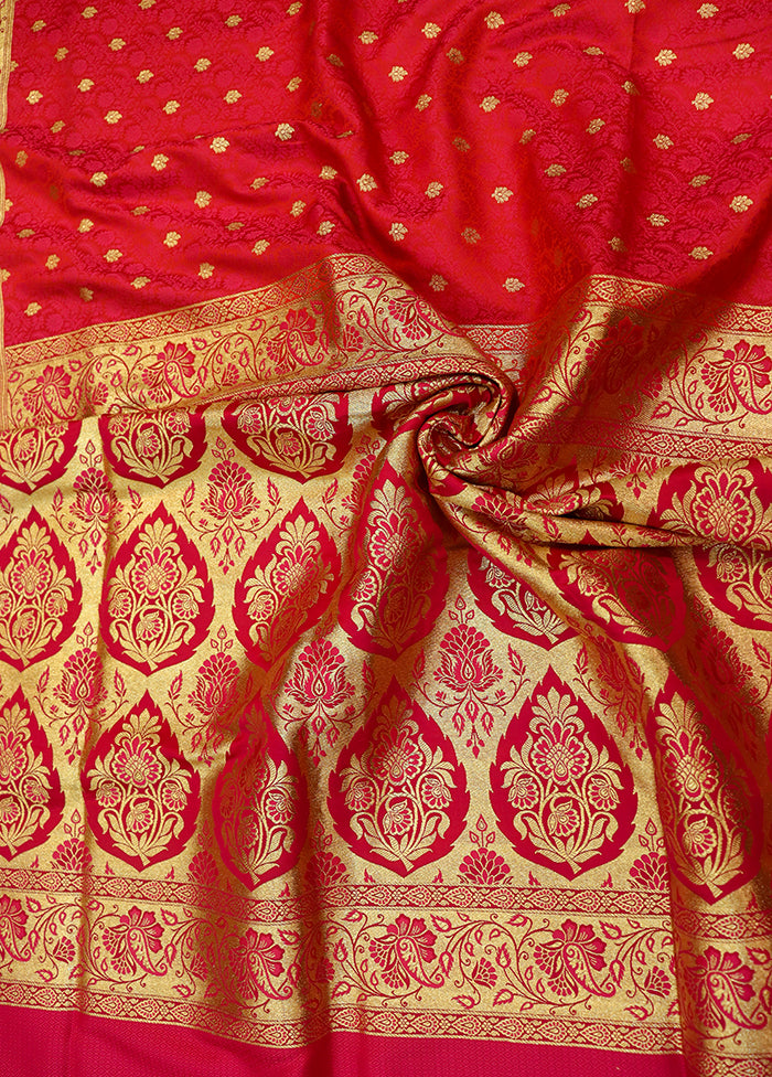 Red Tanchoi Silk Saree With Blouse Piece