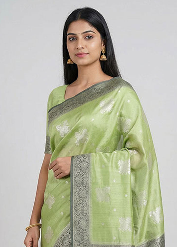 Green Dupion Silk Saree With Blouse Piece