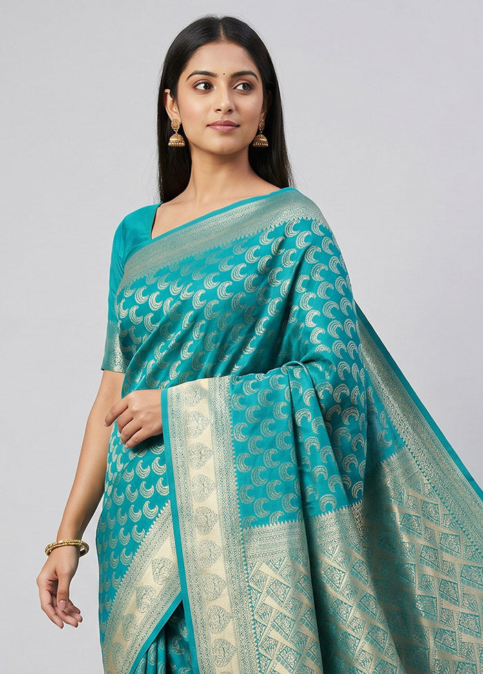 Green Dupion Silk Saree With Blouse Piece