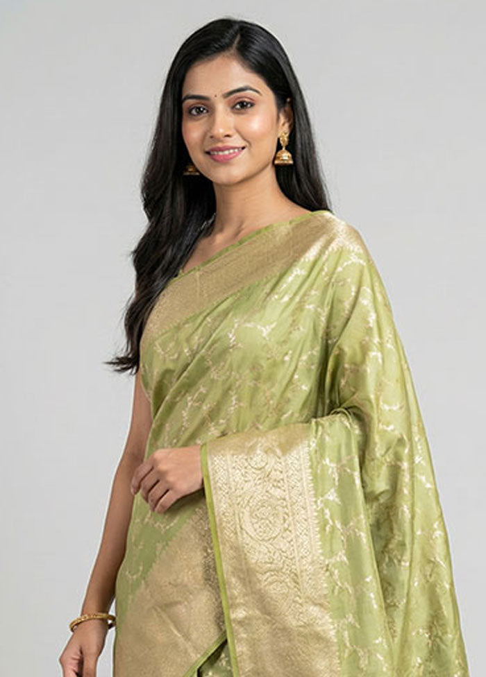 Green Uppada Silk Saree With Blouse Piece