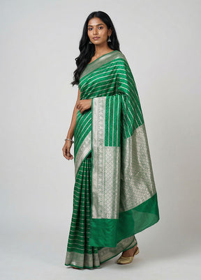 Green Uppada Silk Saree With Blouse Piece
