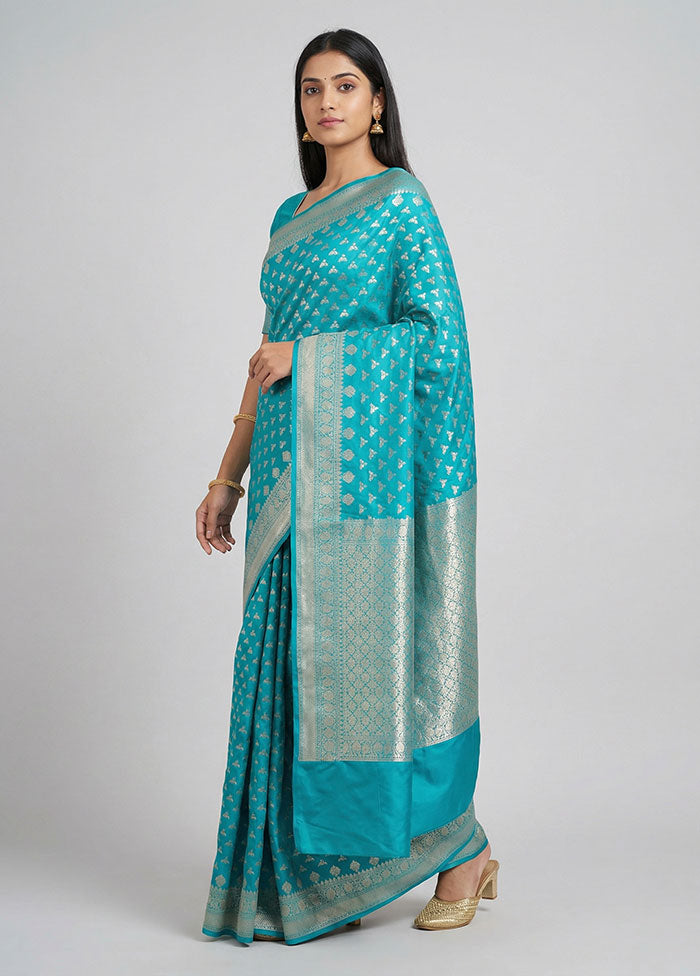 Blue Uppada Silk Saree With Blouse Piece