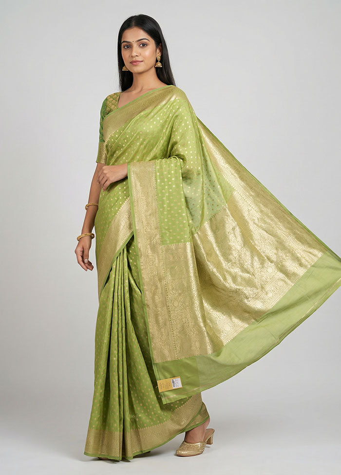 Green Uppada Silk Saree With Blouse Piece