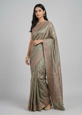 Cream Printed Silk Saree Without Blouse Piece