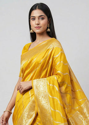 Yellow Handloom Dupion Pure Silk Saree With Blouse Piece