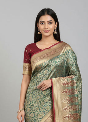 Green Uppada Silk Saree With Blouse Piece