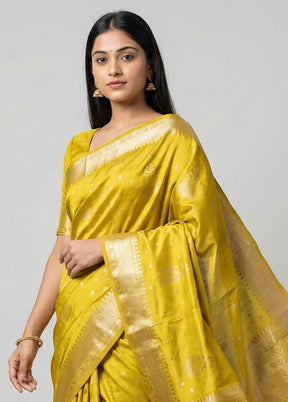 Green Dupion Silk Saree With Blouse Piece