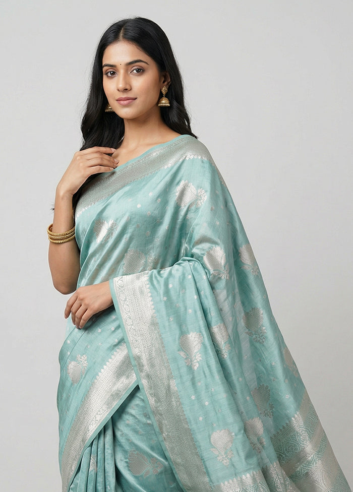 Green Dupion Silk Saree With Blouse Piece