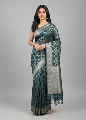 Green Cotton Saree With Blouse Piece