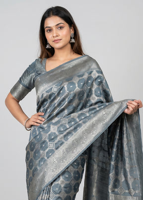 Green Cotton Saree With Blouse Piece
