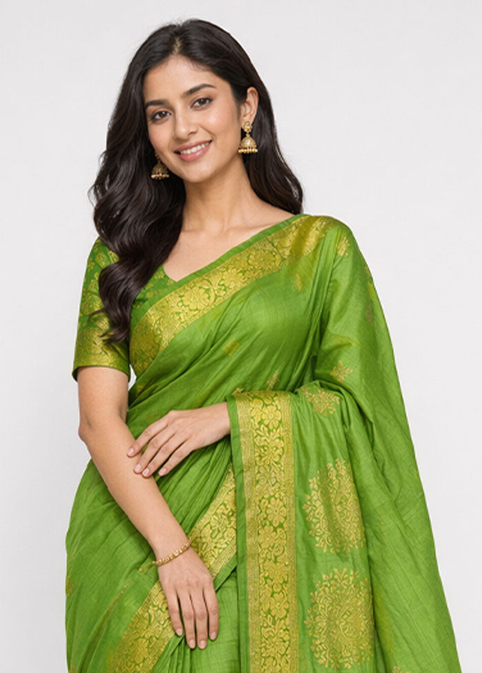 Green Dupion Silk Saree With Blouse Piece