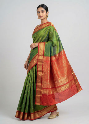 Green Handloom Kanjivaram Pure Silk Saree With Blouse Piece